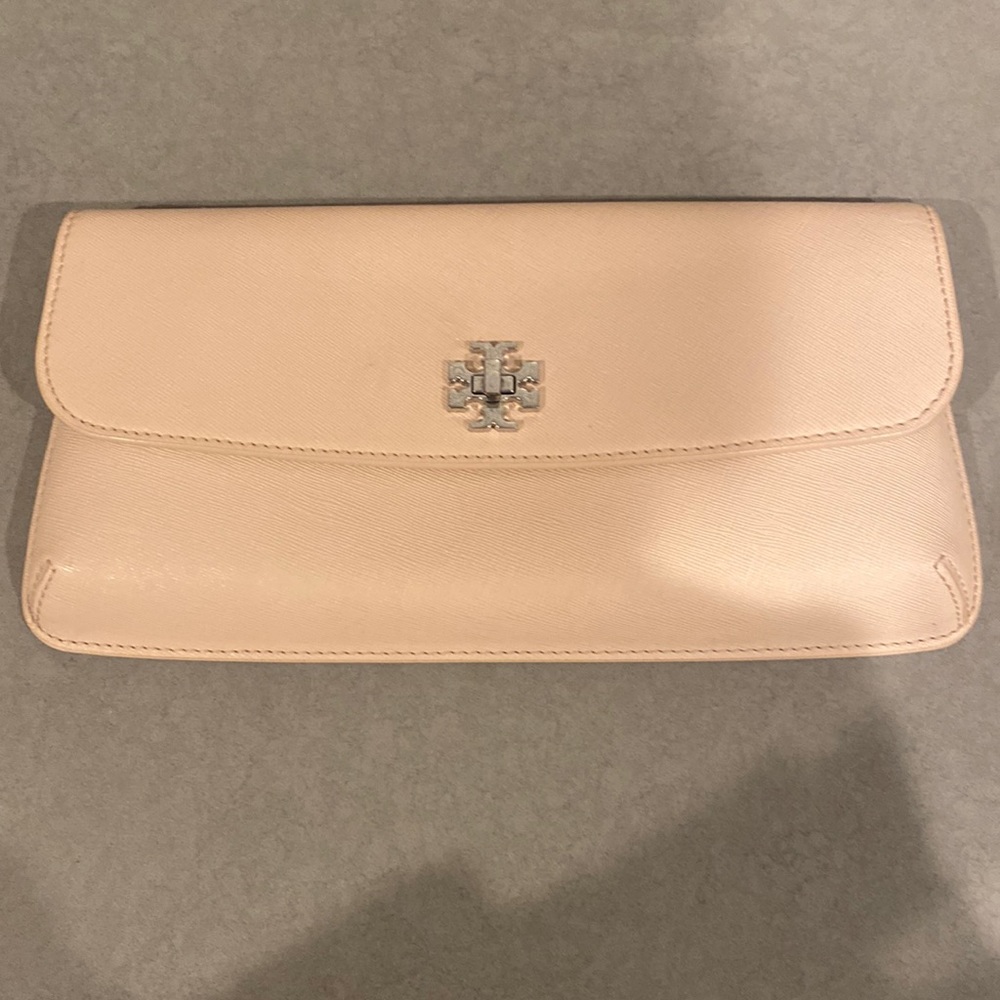 Tory Burch Light Oak Leather Clutch